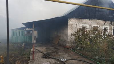 Пожар оставил дом в Грязях без крыши