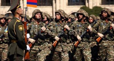 Война уже близка: власти Армении запретили мужчинам в возрасте 18-55 лет уезжать из страны