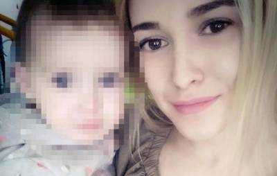 Трагический инцидент: двухлетняя девочка задушила маму стеклоподъемником автомобиля