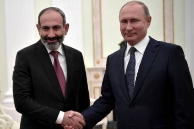 Путин поговорил по телефону с премьер-министром Армении