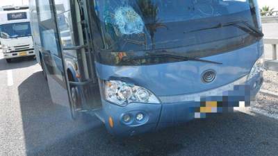 В Хайфе автобус сбил мужчину, в Ришон ле-Ционе машина задавила женщину