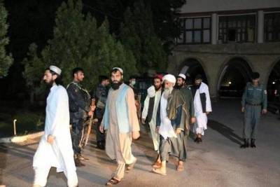 Власти Афганистана освободили половину из оставшихся заключенных талибов
