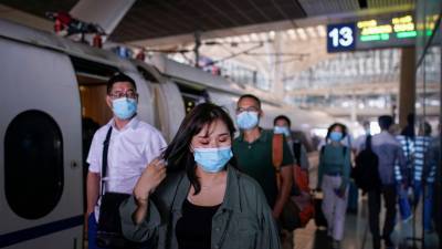В Китае за сутки выявили 23 новых носителя коронавируса