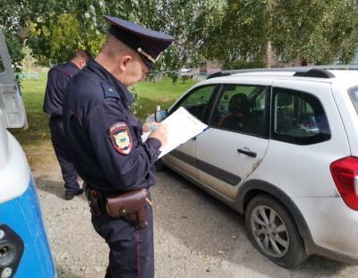 «Хотели напугать?» В Челябинской области неизвестные испортили автомобиль журналиста
