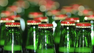 В России предложили запретить продавать детям безалкогольное пиво