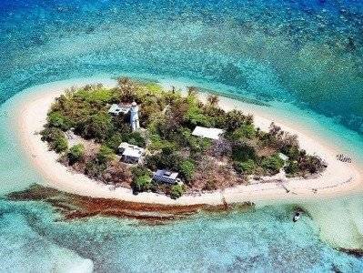 Изолированному тропическому острову требуется смотритель