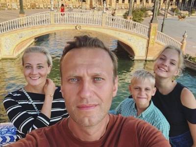 Юлия Навальная в Instagram высказалась о «государственных террористах с рафаэлкой»