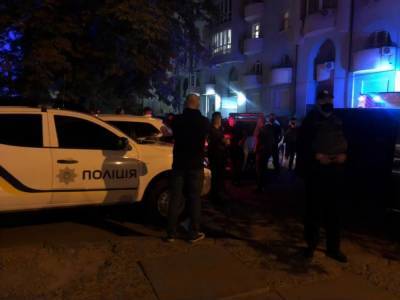 Возле офиса "Свободы" в Киеве произошли столкновения, пострадали трое полицейских