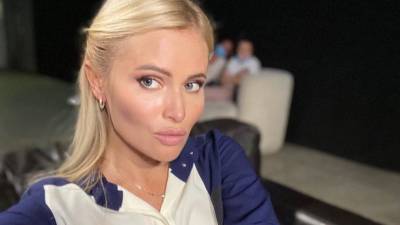 Дана Борисова оголила целлюлитные ноги на фоне безупречной фигуры Прокловой