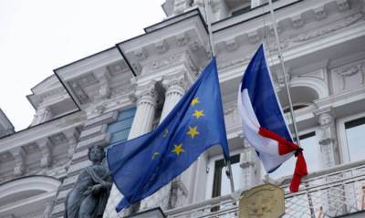 Власти Франции потратят 100 млрд евро на перезапуск экономики после пандемии