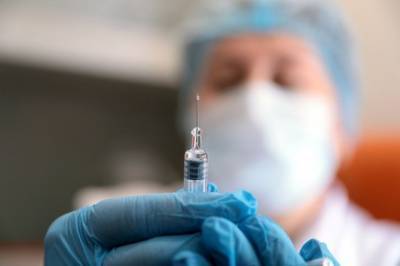 Первых участников испытаний вакцины центра «Вектор» выписали из больницы