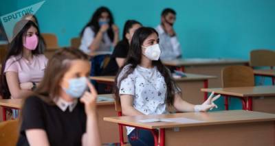 Правительство Армении предоставит школам алкогели и маски