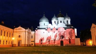 На фасаде новгородского Софийского собора покажут "Борьбу за Победу"
