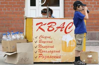Онищенко сравнил вред безалкогольного пива и кваса для детей