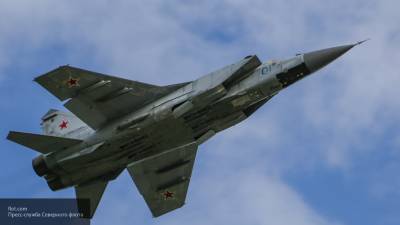 Россия подняла в небо МиГ-31 для перехвата норвежского разведчика