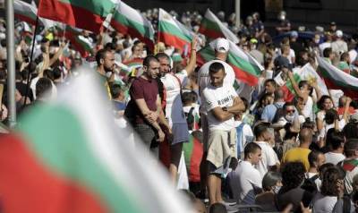 В Болгарии ранены 55 демонстрантов, протесты продолжаются