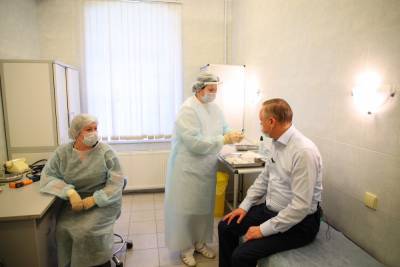 Прививки от гриппа получат не менее 60% петербуржцев