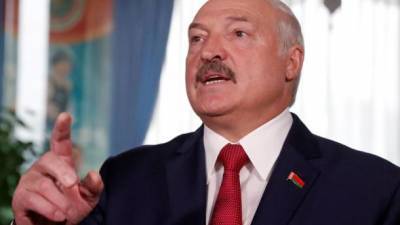 Лукашенко заявил о вмешательстве Украины во внутренние дела Беларуси