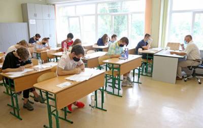 В Украине проведут случайные проверки в учебных заведениях из-за COVID-19
