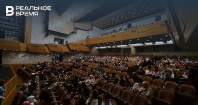 С середины сентября залы театров в России планируют заполнять на 70%