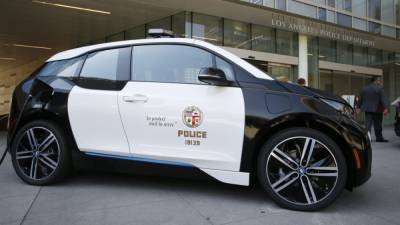 Парк полицейских электрокаров BMW i3s распродают в Лос-Анджелесе