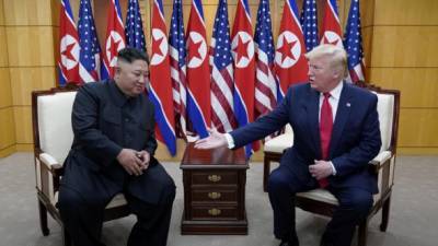 Бывшая пресс-секретарь Трампа рассказала об "ухаживании" со стороны Ким Чен Ына