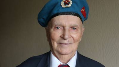 Участник Второй мировой войны рассказал о службе в американской и советской армиях