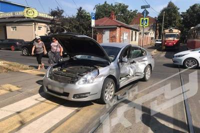 В Краснодаре произошло очередное ДТП с участием трамвая и легковушки