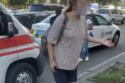 В полиции выяснили, почему одесситка носила по Киеву ребенка в сумке