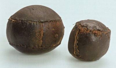 В Великом Новгороде нашли мячи XII века для командной спортивной игры