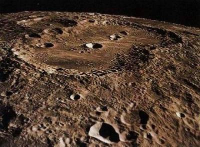 Ученые обнаружили таинственную ржавчину на Луне
