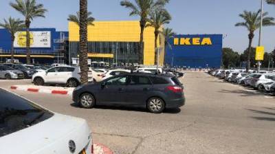 Парковку магазина IKEA в Нетании сделают платной