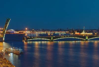 Петербургские мосты получат современную подсветку