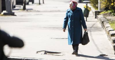 Калининградка под предлогом помощи украла у 90-летней женщины деньги и документы