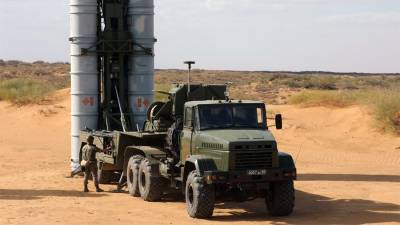 МО Азербайджана заявило о выведении из строя ЗРК С-300 ВС Армении в Карабахе