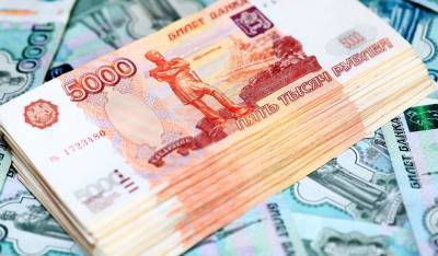 Правительство приказало госкомпаниям ограничить валютные резервы из-за ослабления рубля