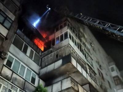 В Новомосковске пожар на балконе перекинулся на три этажа