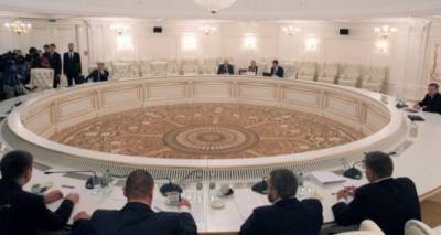 Замглавы украинской делегации на переговорах затравили за предложение частично выполнить "Минск-2"