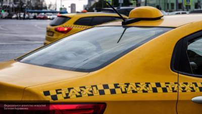 МЭР поддержало включение самозанятых в законопроект о такси