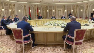 Президент Беларуси встретился с губернатором Брянской области России
