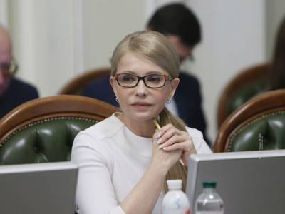«Снова в строю»: Тимошенко впервые после болезни появилась в Верховной Раде