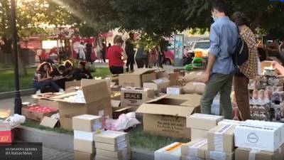 В Ереване прошел стихийный сбор гуманитарной помощи военным