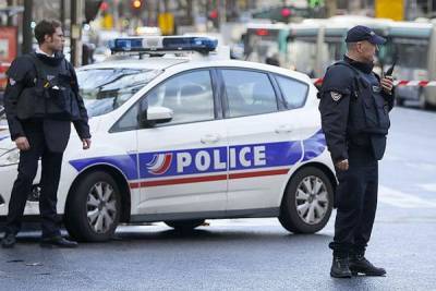 Reuters: В Париже прогремел взрыв