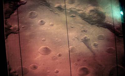 Вода на Марсе: обнаружение трех расположенных под поверхностью озер интригует ученых (Nature, Великобритания)