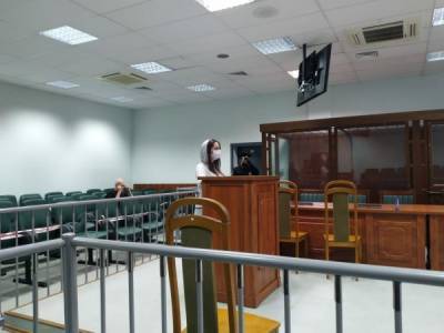 "Он душил меня жгутом": экс-любовница историка Соколова дала показания в суде