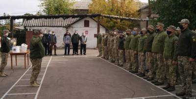 В Лисичанске состоялись торжественные проводы призывников в ряды ВСУ