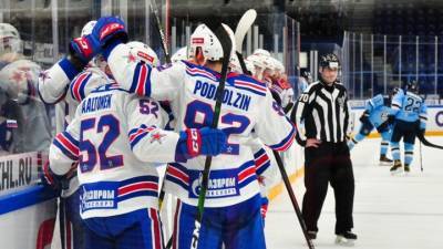 СКА и "Сибирь" забросили десять шайб в матче КХЛ