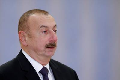 Президент Азербайджана назвал неуместными призывы к диалогу с Арменией