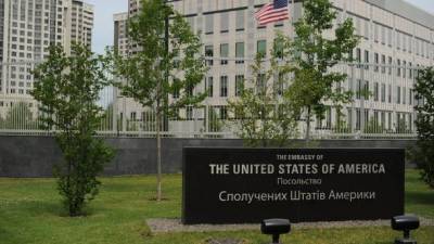В Киеве сотрудницу посольства США нашли с травмой головы, она умерла в больнице. Полиция ищет предполагаемого нападавшего