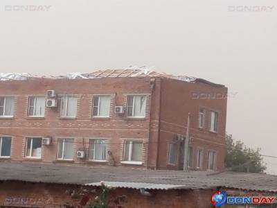 Крышу снесло у одного из отделов полиции в Ростовской области